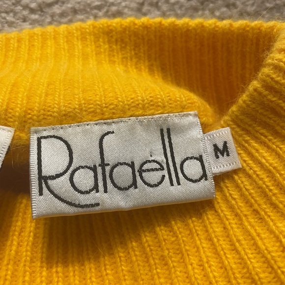 Angora Sweater - Picture 3 of 4